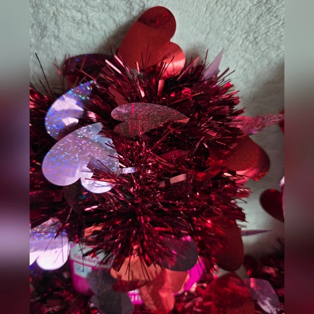 NWT Valentine's day red Tinsel Garland with Hearts, bundle of 3, home decor 12ft